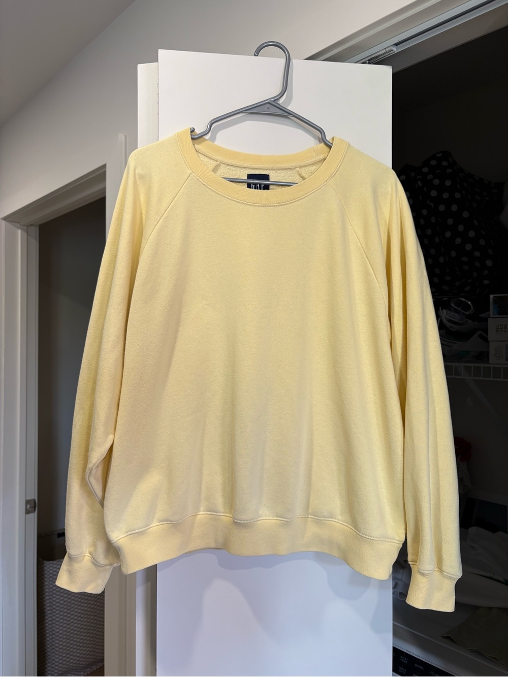 GAP Yellow Sweat-shirt